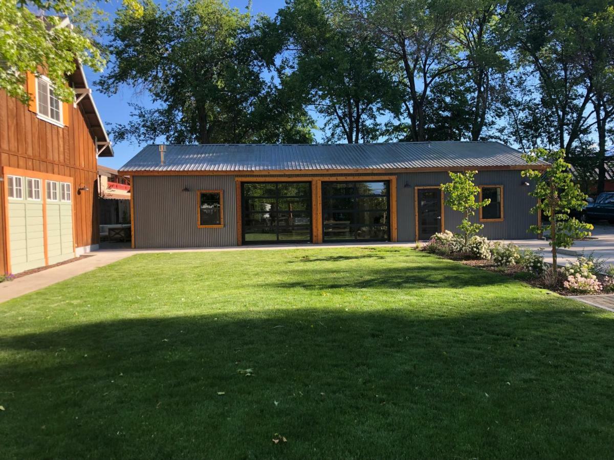 Eastside Guesthouse And Bivy Bishop Exterior photo
